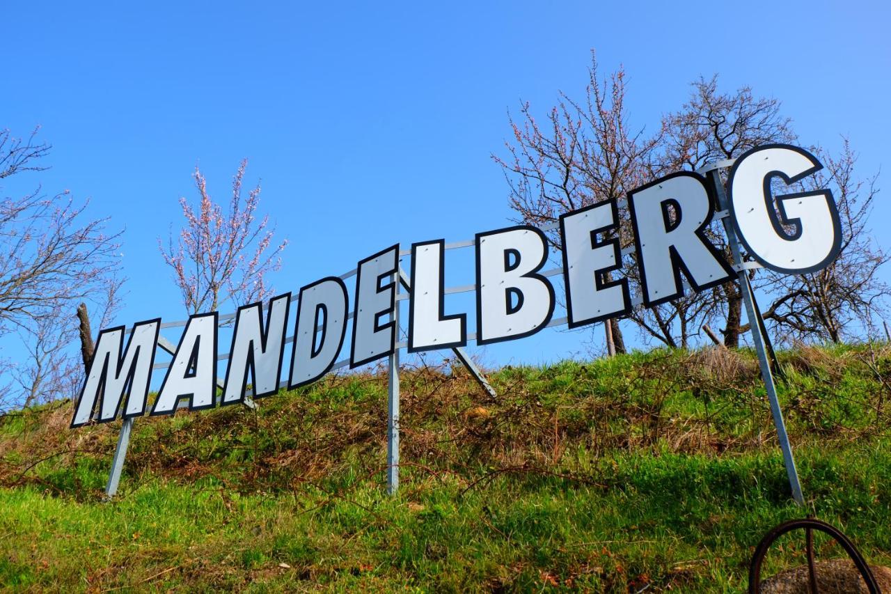Hotel Le Mandelberg Mittelwihr Εξωτερικό φωτογραφία